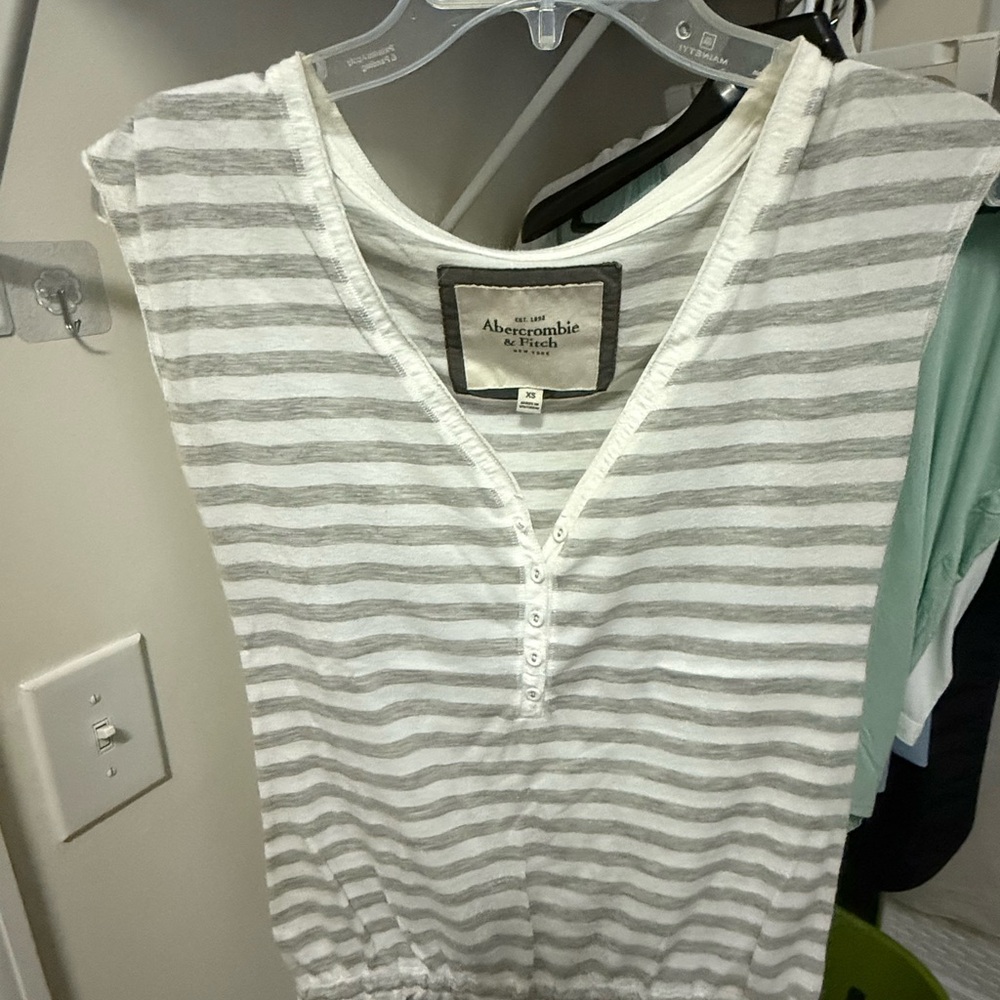Abercrombie & Fitch Gray and White Striped V-Neck Blouse